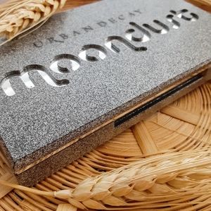 Urban Decay Moondust glitter eyeshadow palette
